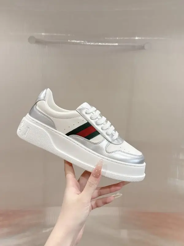 Gucci — Кросівки жіночі