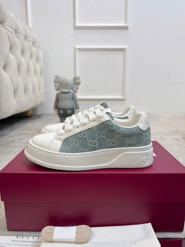 Gucci Кросівки жіночі — Фото 3