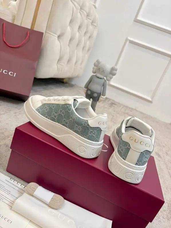 Gucci Кросівки жіночі — Фото 4
