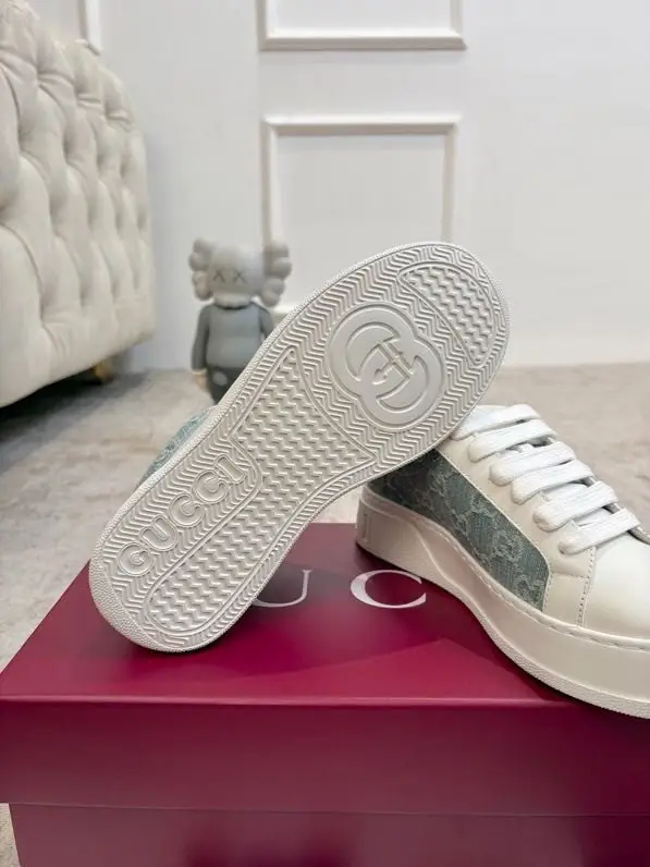 Gucci Кросівки жіночі — Фото 5