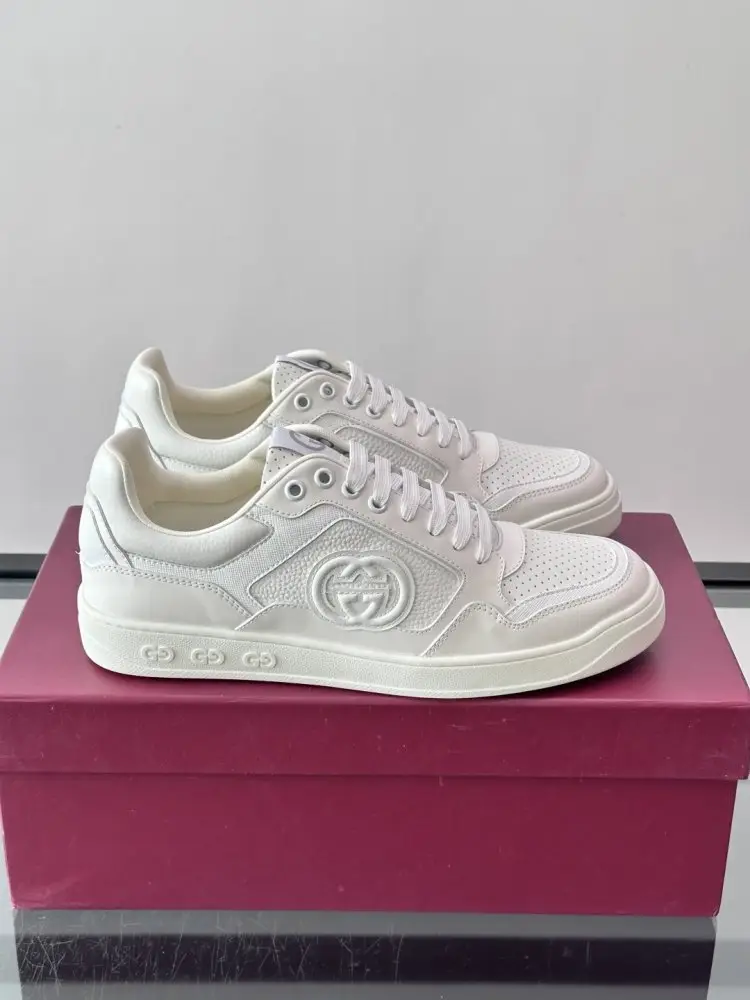Gucci — Sneakers