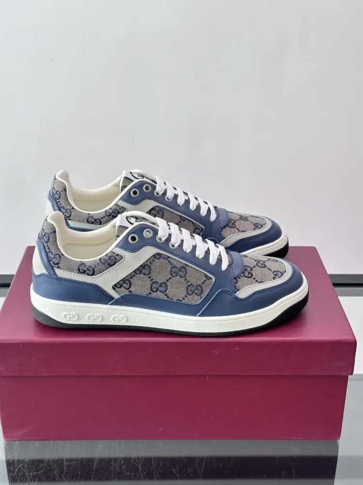Gucci — Sneakers