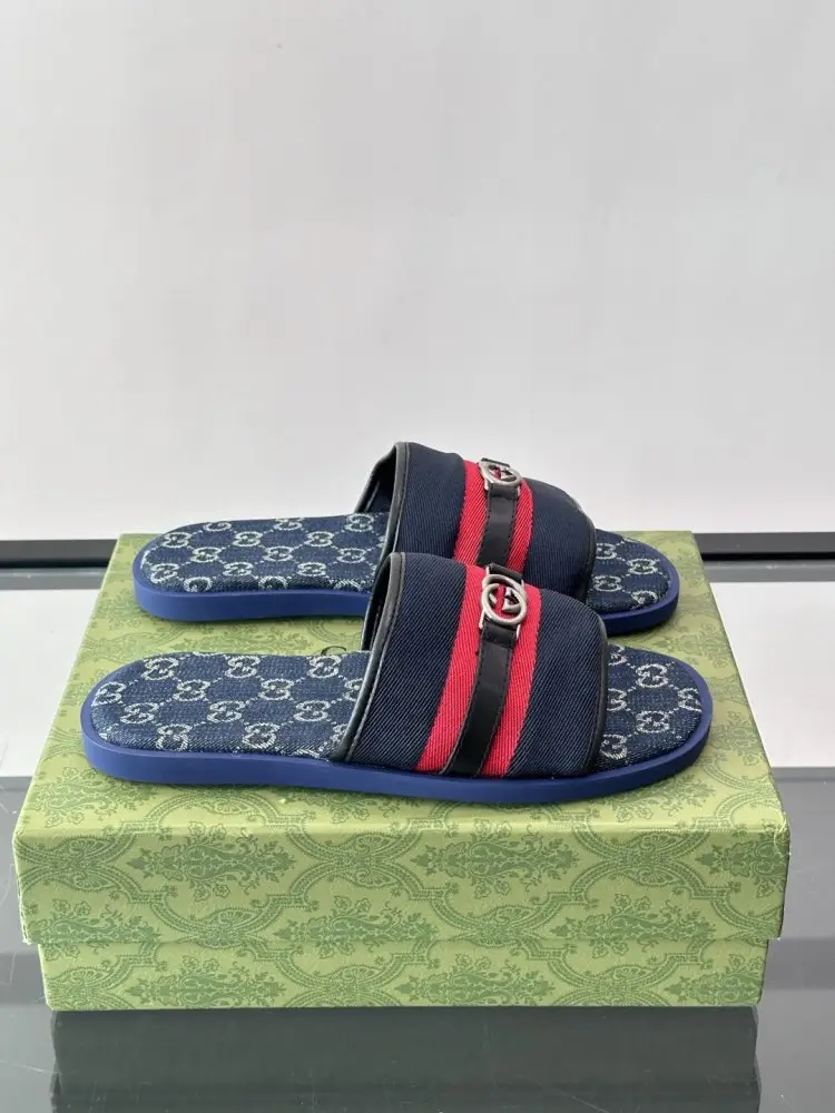 Gucci — Шльопанці чоловічі