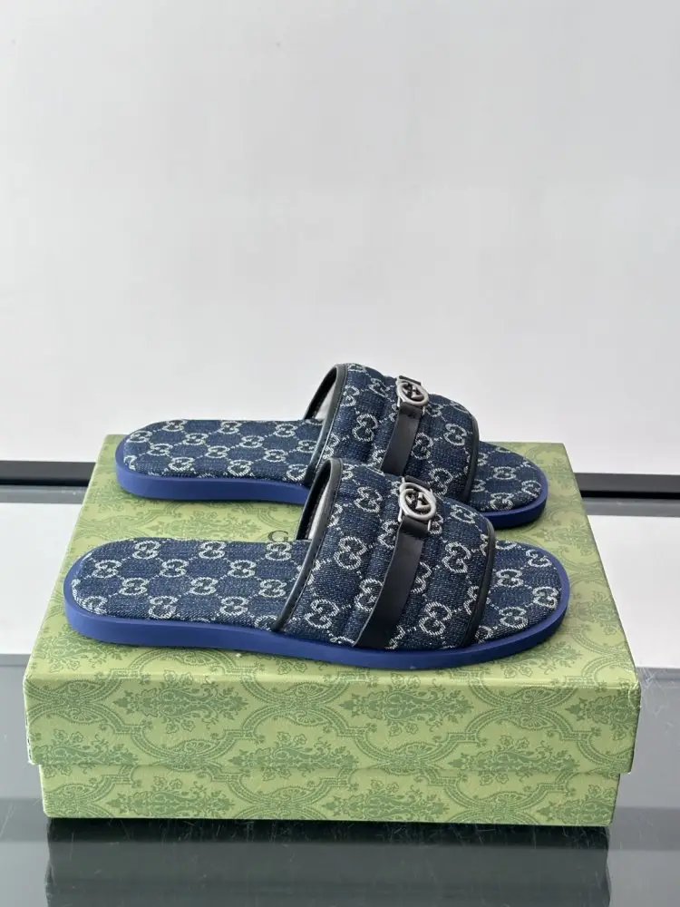 Gucci — Шльопанці чоловічі