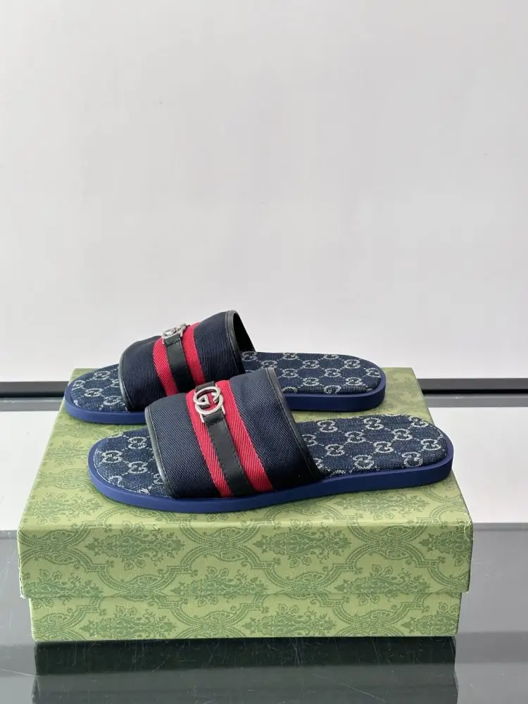 Gucci Шльопанці чоловічі — Фото 3