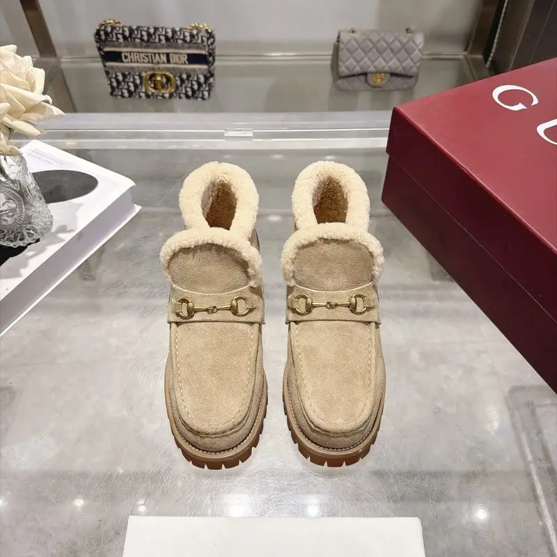 Gucci Winter women's suede shoes — Photo 2
