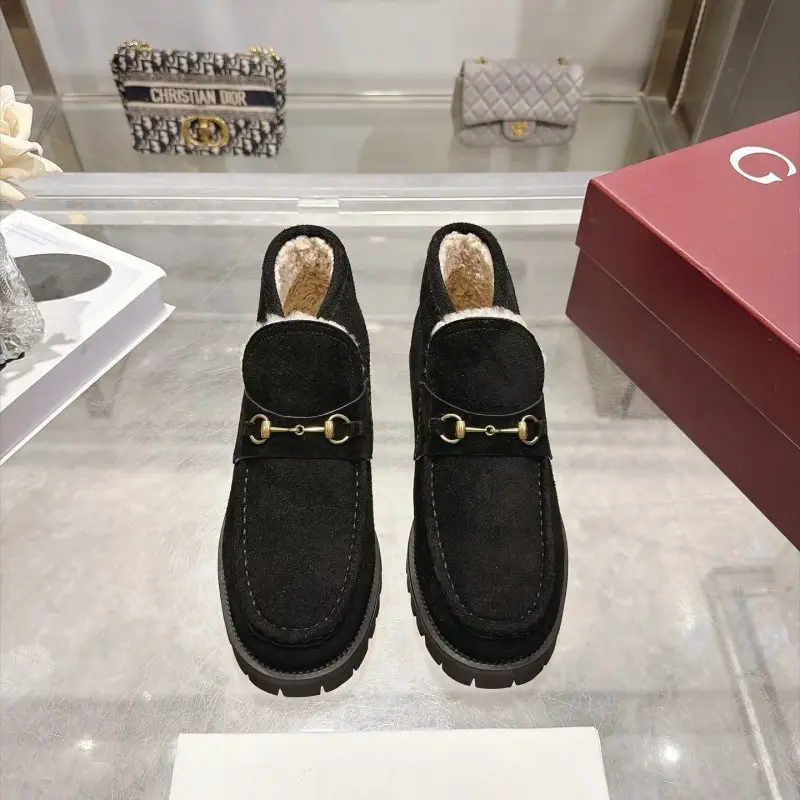 Gucci Зимние женские замшевые туфли — Фото 2
