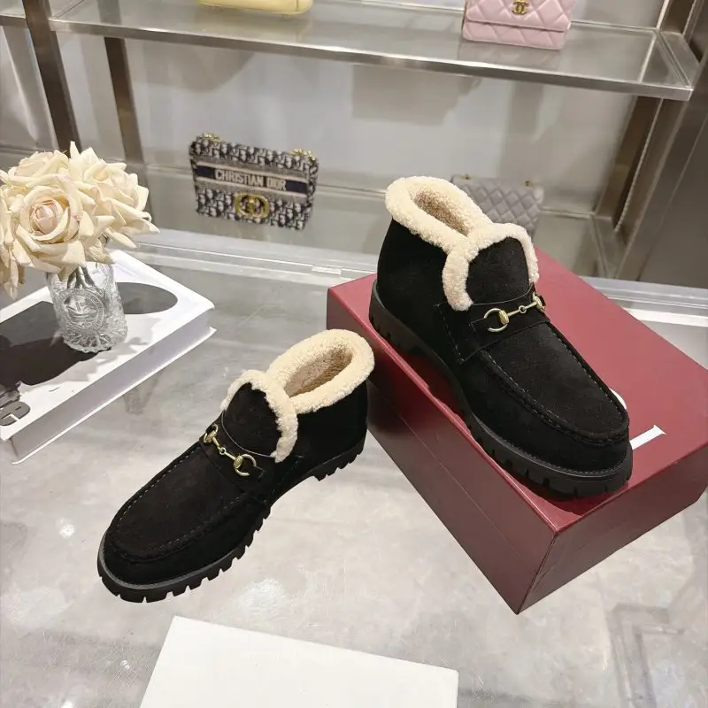 Gucci Winter women's suede shoes — Photo 4