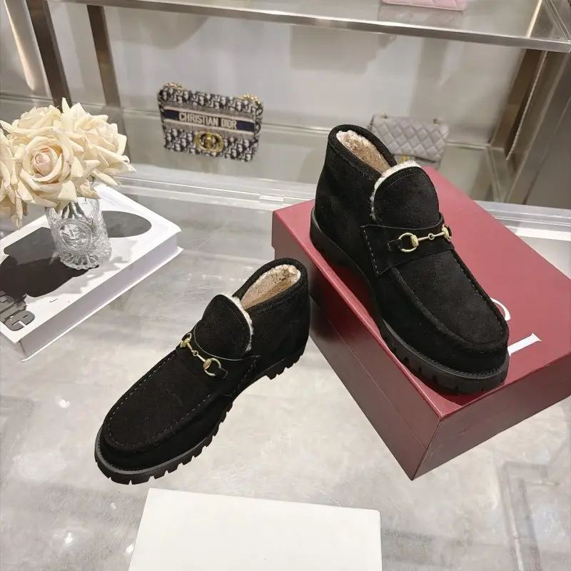 Gucci Зимние женские замшевые туфли — Фото 4