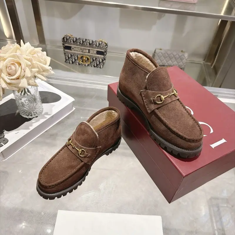 Gucci Зимние женские замшевые туфли — Фото 4