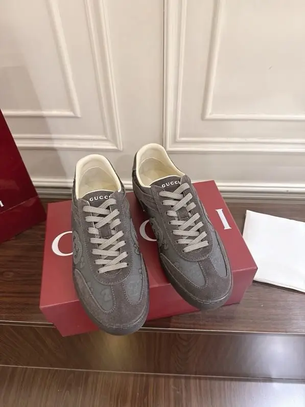 Gucci — Жіночі кросівки Gucci Double G