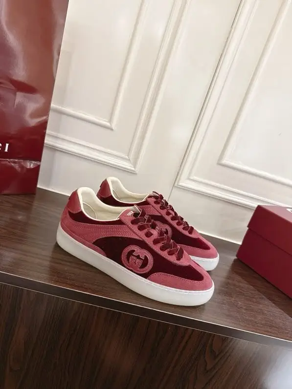 Gucci Жіночі кросівки Gucci Double G — Фото 2