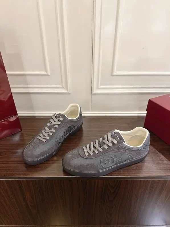Gucci Жіночі кросівки Gucci Double G — Фото 3