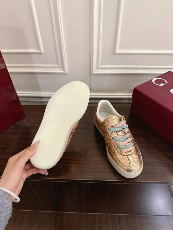 Gucci Жіночі кросівки Gucci Double G — Фото 4