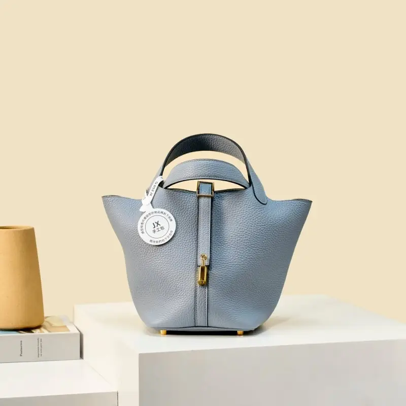 Hermes — Сумка-відро Picotin Lock 18 з шкіри Clemence