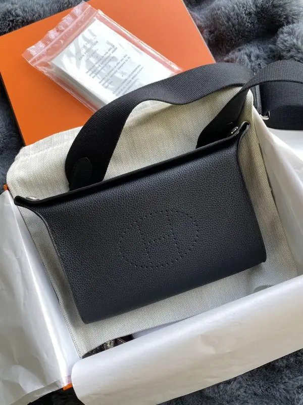 Hermes — Сумка Hermès Videpoches 27 см в шкірі Togo