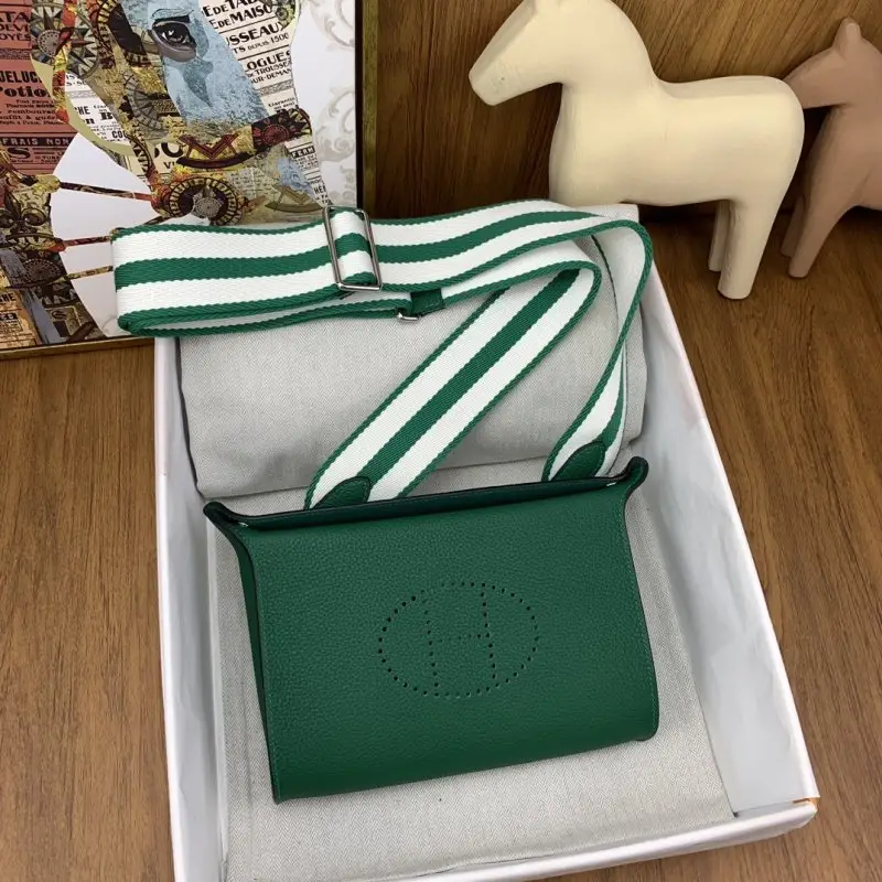 Hermes — Сумка Hermès Videpoches 27 см в шкірі Togo