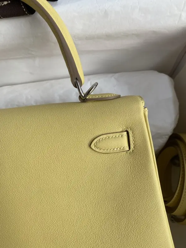 Hermes A bag Kelly 25 of skin Swift — Photo 4