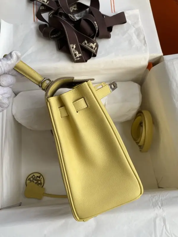 Hermes A bag Kelly 25 of skin Swift — Photo 5