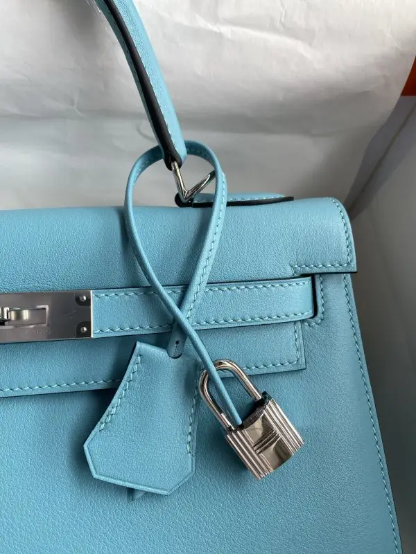 Hermes A bag Kelly 28 of skin Swift — Photo 3