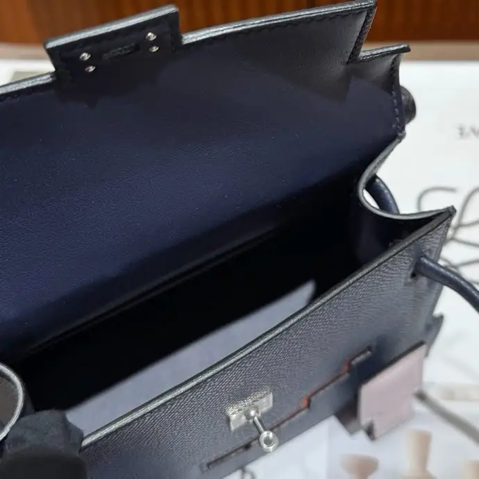 Hermes A bag Kelly Doll 20 cm at skin Epsom — Photo 3