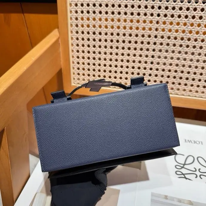 Hermes A bag Kelly Doll 20 cm at skin Epsom — Photo 4