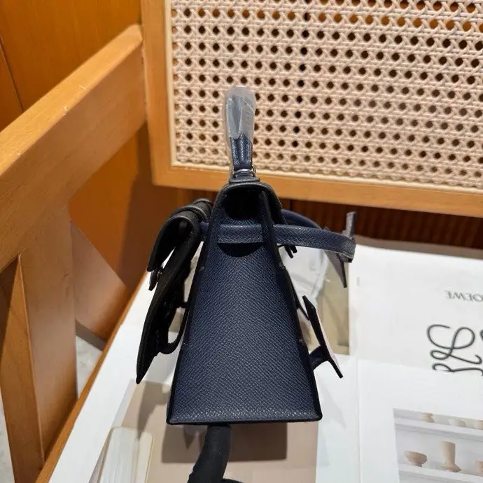 Hermes A bag Kelly Doll 20 cm at skin Epsom — Photo 5
