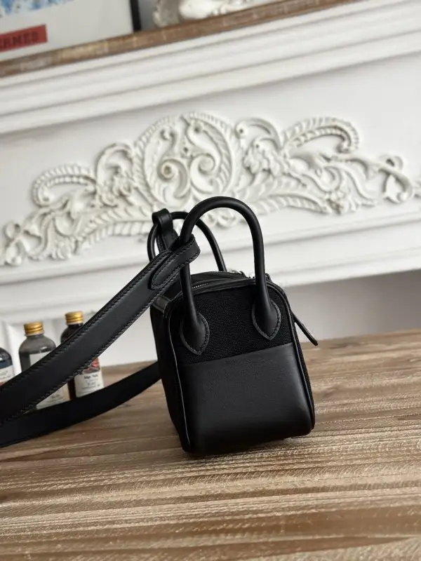 Hermes A bag Lindy 19 cm at skin Swift — Photo 2