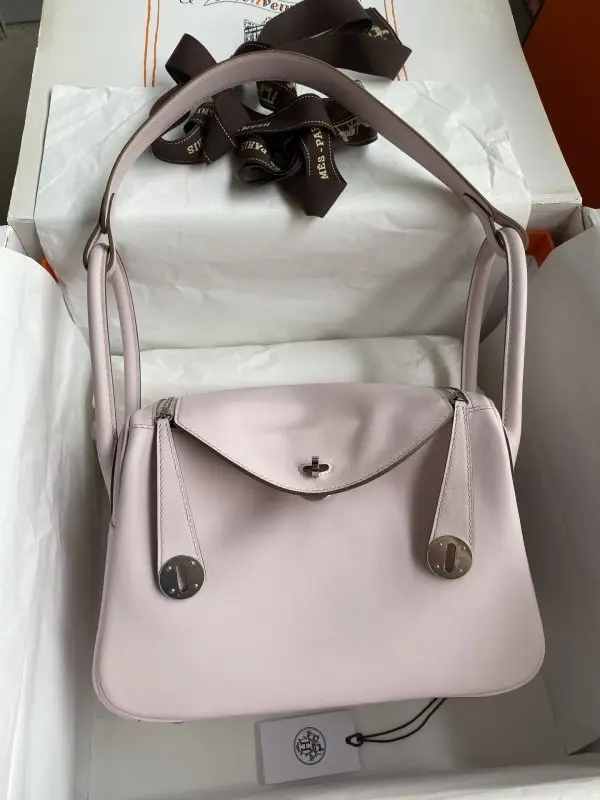 Hermes A bag Lindy 26 cm of skin Swift — Photo 1
