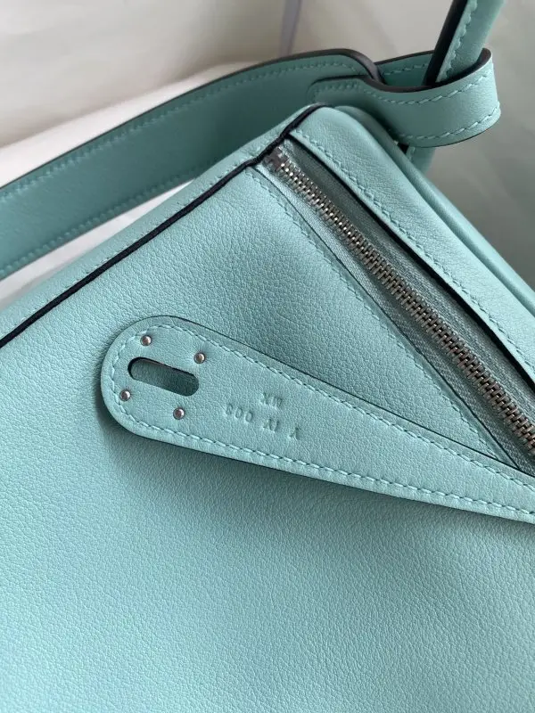 Hermes Сумка Lindy 26 см з шкіри Swift — Фото 5