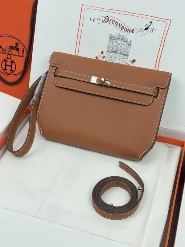 Hermes — A bag men's Kelly Depeches 25 cm at skin Epsom