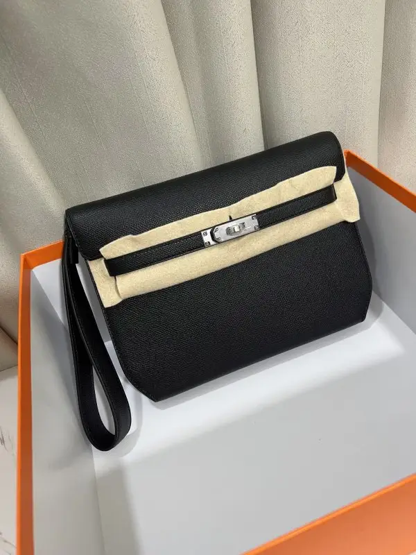 Hermes — A bag men's Kelly Depeches 25 cm at skin Epsom