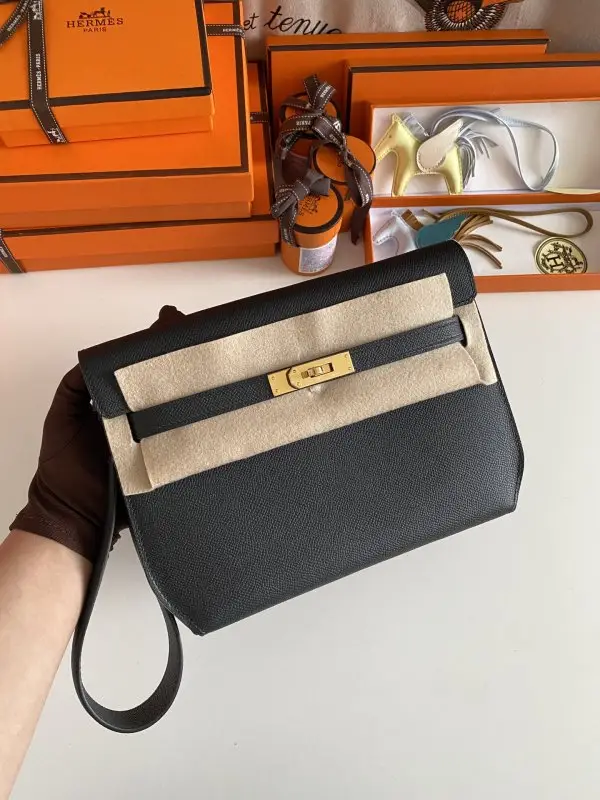 Hermes — Сумка чоловіча Kelly Depeches 25 см в шкірі Epsom