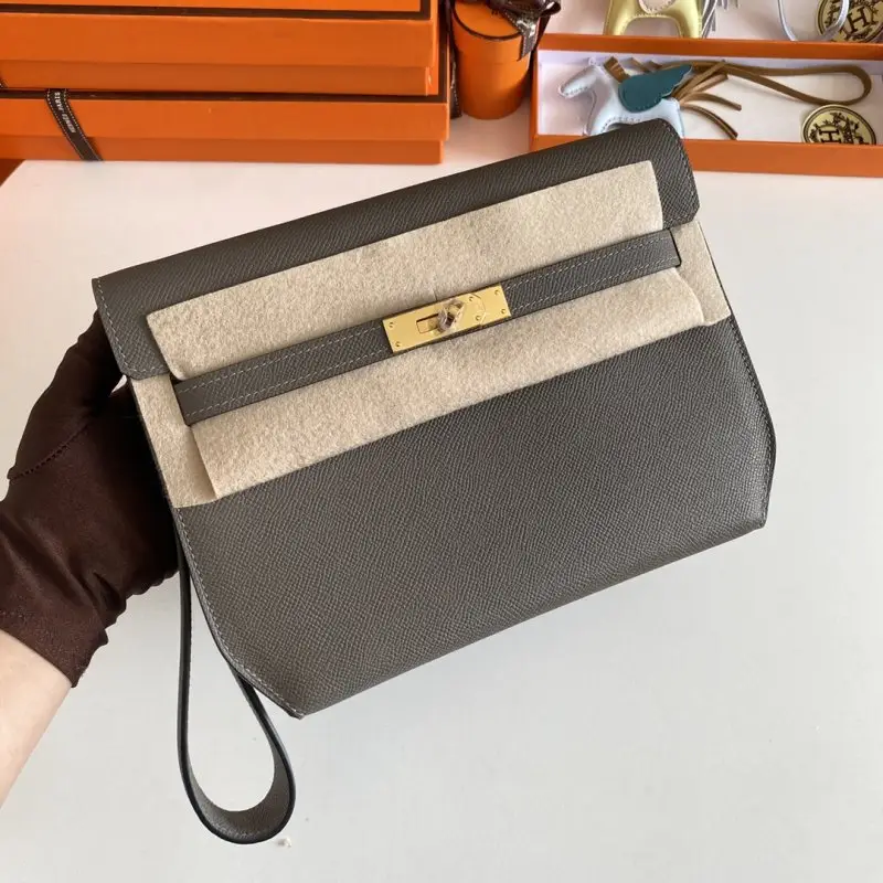 Hermes — Сумка чоловіча Kelly Depeches 25 см в шкірі Epsom