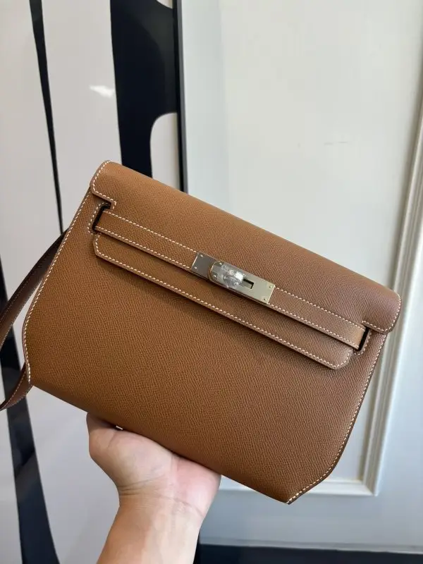 Hermes — Сумка чоловіча Kelly Depeches 25 см в шкірі Epsom