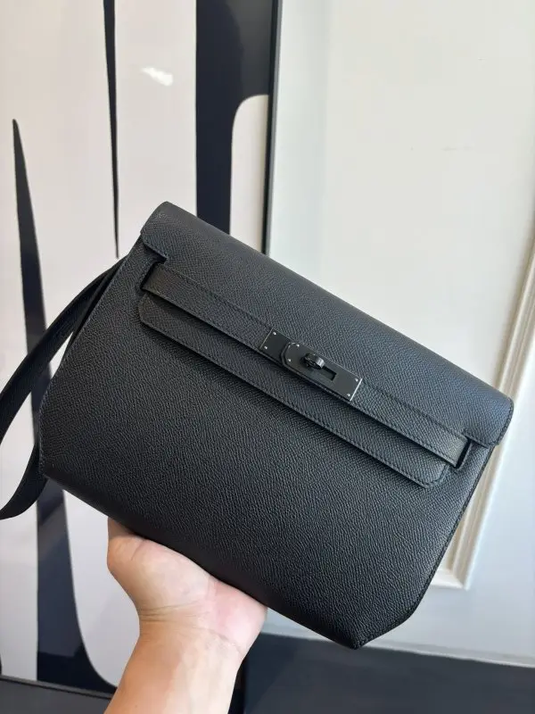 Hermes — Сумка чоловіча Kelly Depeches 25 см в шкірі Epsom