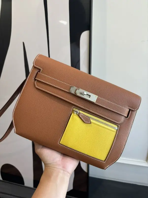 Hermes — Сумка чоловіча Kelly Depeches 25 см в шкірі Evercolor
