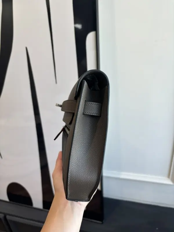 Hermes A bag men's Kelly Depeches 25 cm at skin Evercolor — Photo 2