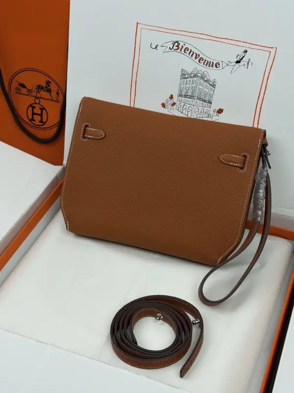 Hermes Сумка чоловіча Kelly Depeches 25 см в шкірі Togo — Фото 2