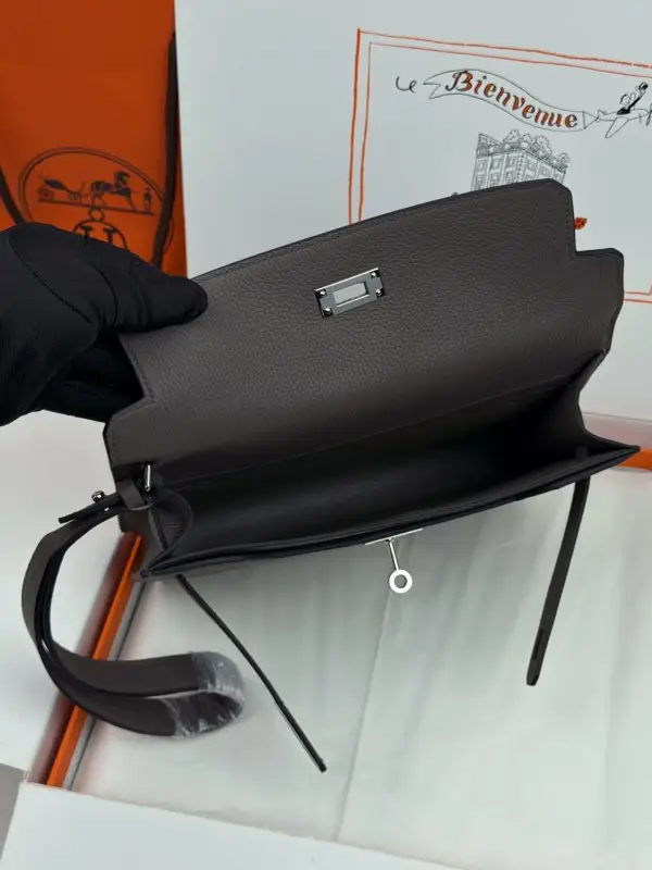 Hermes A bag men's Kelly Depeches 25 cm at skin Togo — Photo 3
