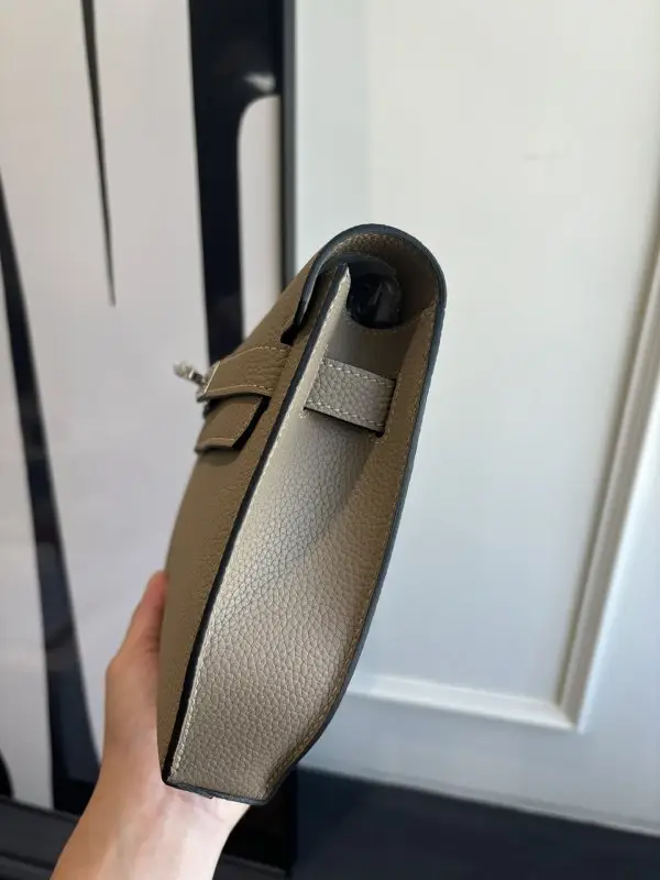 Hermes A bag men's Kelly Depeches 25 cm at skin Togo — Photo 3
