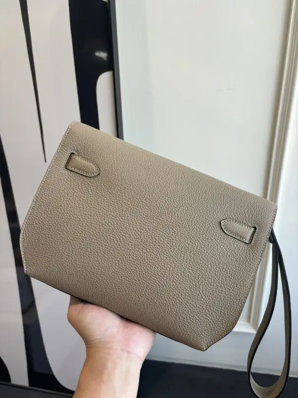 Hermes A bag men's Kelly Depeches 25 cm at skin Togo — Photo 4