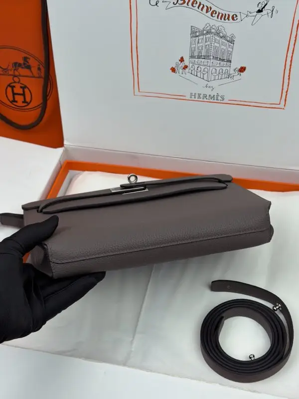 Hermes A bag men's Kelly Depeches 25 cm at skin Togo — Photo 5