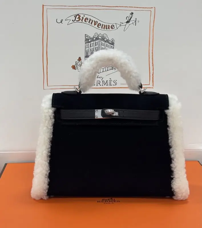 Hermes — A bag Teddy Kelly 19 cm at suede