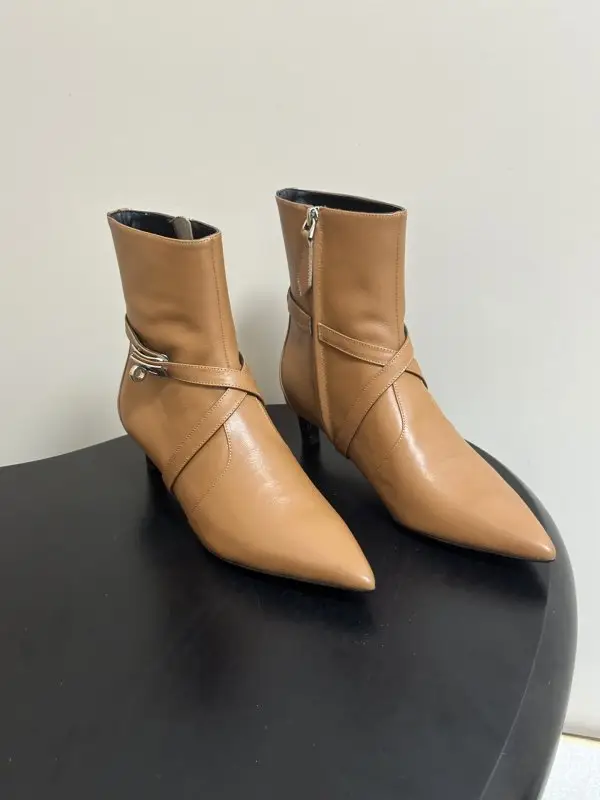 Hermes — Ботильйони Hermes Nice 40 з пряжкою Kelly