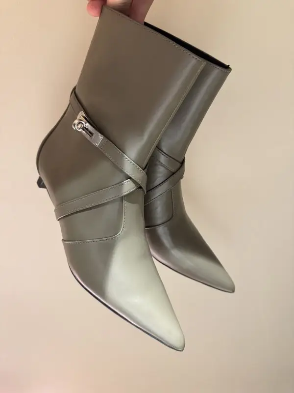 Hermes — Черевики жіночі з гострим носком