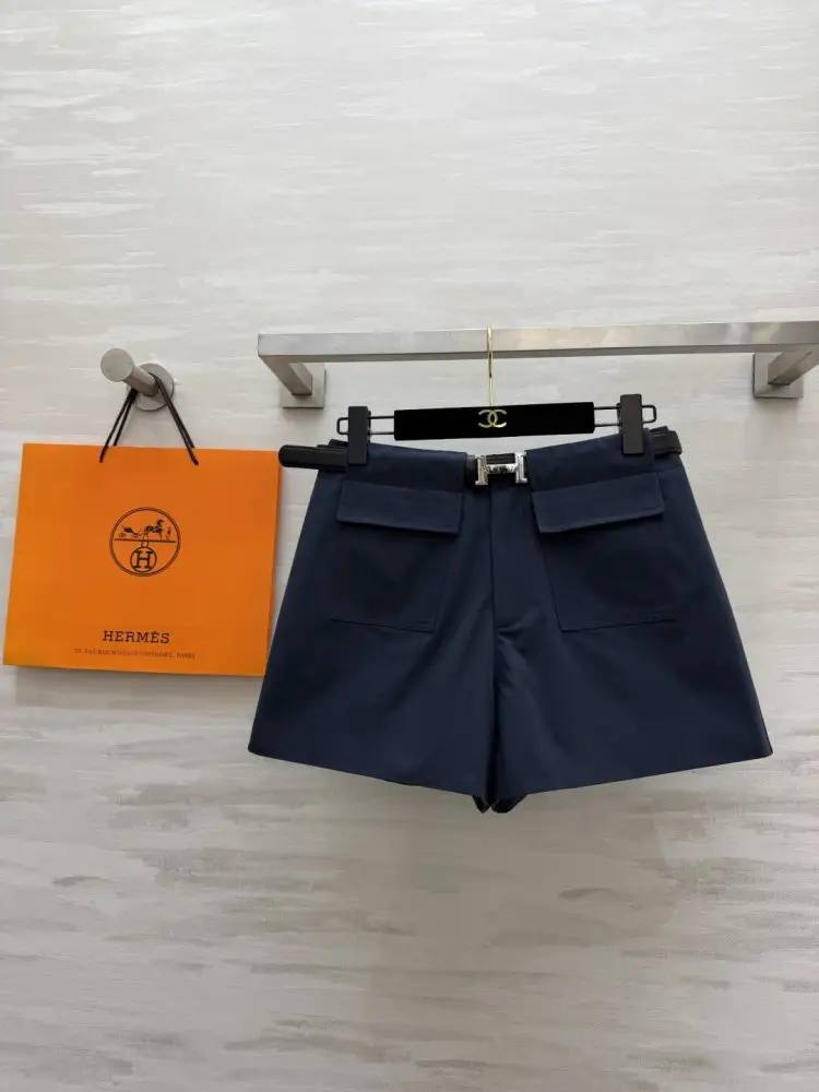 Hermes — Cargo-shorts from high waist and strap