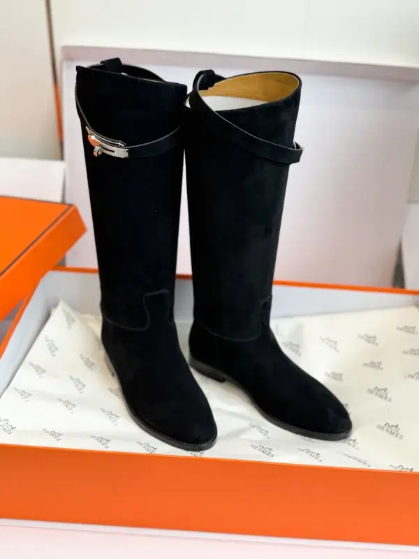 Hermes — Classic high boots from buckle Kelly