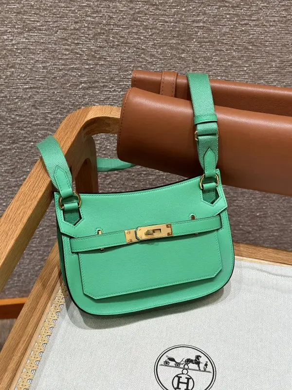 Hermes — Сумочка Jypsiere 22 см з шкіри Swift
