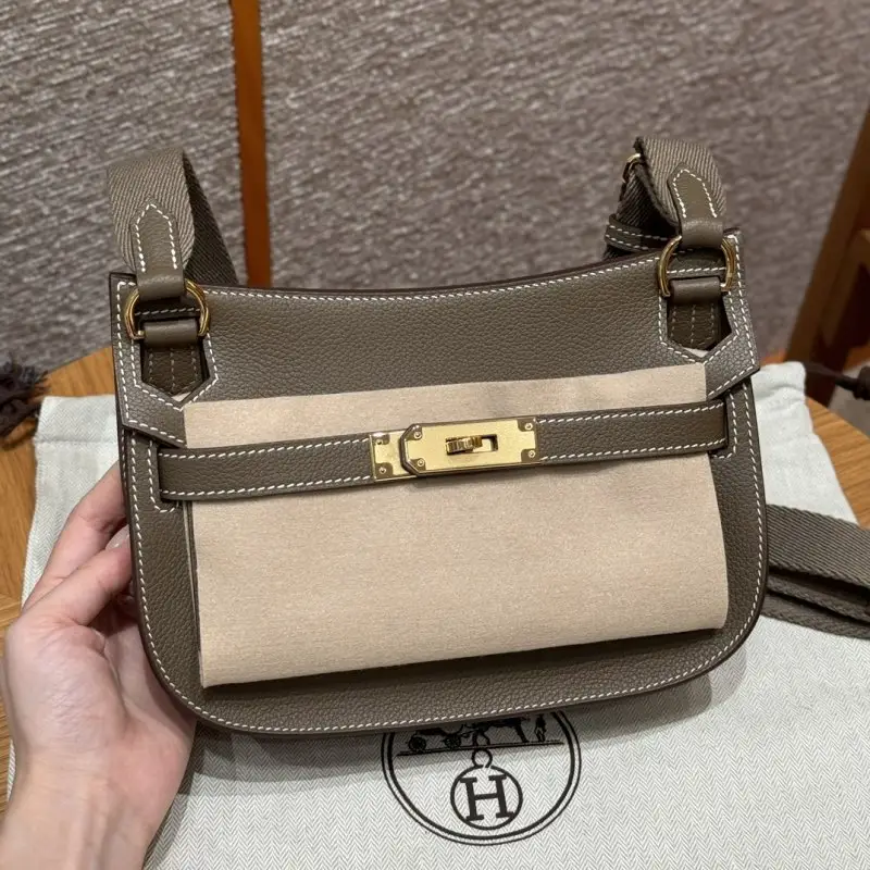 Hermes — Сумочка Jypsiere 23 см з шкіри Evercolor